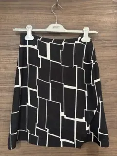 EMPORIO ARMANI ミニスカート黒白のサムネイル