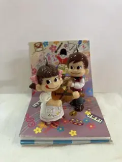 不二家 ペコちゃん ポコちゃん 音楽隊 フィギュア チャームのサムネイル