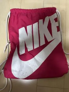 NIKE ピンク ナップザック ロゴ入り（傷多め