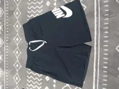 NIKE 黒 ショートパンツ ロゴ入り　サイズL