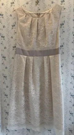 レースノースリーブドレス ベージュ7号サイズ