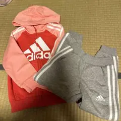 adidas パーカーとパンツセット