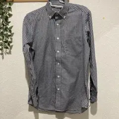 黒と白のギンガムチェック長袖シャツ