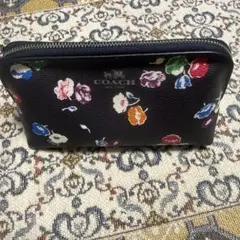coach ラウンドポーチ　コーチ　ファスナーのサムネイル