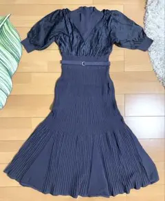 美品 MERCURYDUO ベルト付プリーツニットワンピース ネイビー F