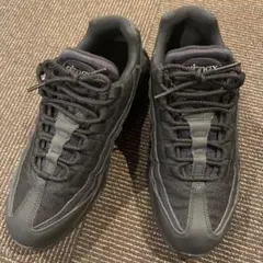 極美品 ナイキ エアマックス95 エッセンシャル ブラック グレー