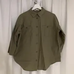 CECILMcBee オリーブ色 ボタン付きシャツ　カーキ　春　美品