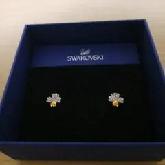 Swarovski 花モチーフピアス