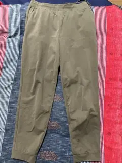 【UNIQLO】ウルトラストレッチアクティブジョガーパンツ Lサイズ カーキ