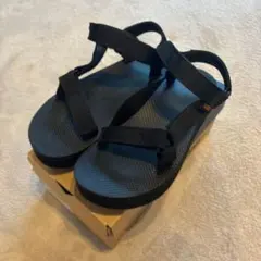 Teva FLATFORM UNIVERSALのサムネイル