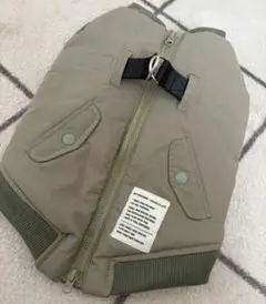 カーキ色ジップアップ犬用ジャケット