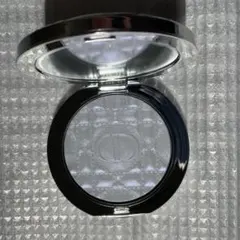 DIOR ディオールスキンフォーエヴァーグロウルミナイザー　05 ブルーストロボ