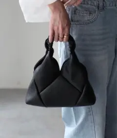 Riberry トライアングルミニバッグ　ブラック