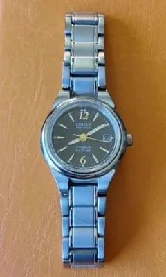 CITIZEN Eco-Drive チタン時計 中型