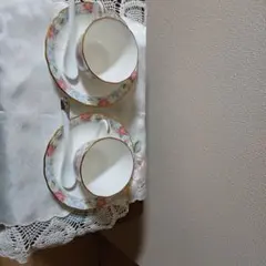 ノリタケ　ボーンチャイナ製 カップ・ソーサー 2客セット　陶器スプーン付