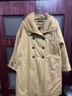 ベージュ ダブルブレスト ロングコート
