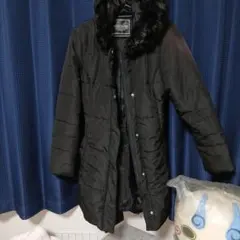 CECIL McBEE ブラックダウンジャケット