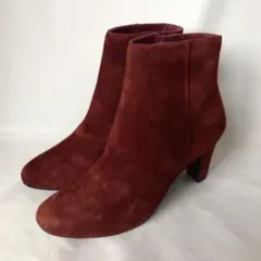 Item thumbnail for item c4a9790c-ff7f-40c4-b7e1-2046b140ea3b