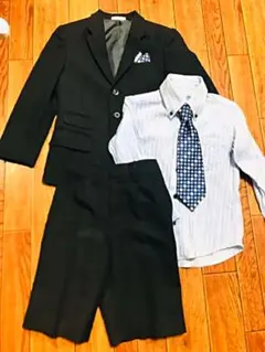 値下げ値下げ中　WORLD セットアップスーツ 男の子 110cm☆フォーマル