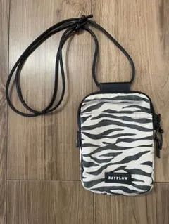 BAYFLOW ゼブラ柄 ショルダーバッグ ベイフロー スマホショルダー 財布 