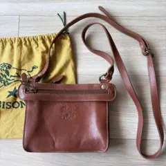 美品　正規品⭕️ ILBISONTEイルビゾンテ　本革ショルダーバッグ 保存袋付き