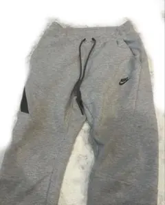 NIKEテックフリースグレー