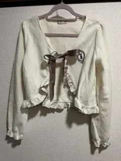 axesアイボリー フリルリボンカーディガン