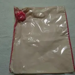 ロクシタン　ポンポン付きトートバッグ