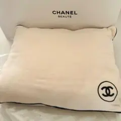 【専用】✨新品未使用✨シャネルブランケットアイボリー巾着付き 海外免税店百貨店 専用】✨新品未使用✨シャネルブランケットアイボリー巾着付き 海外