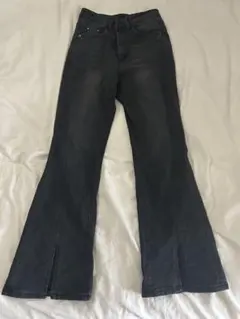 shein Dazy スリットヘム　フレアレッグジーンズ　ブラック　M