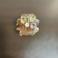 Complex Biz ヘアクリップ 花モチーフ 中クリップ - メルカリ