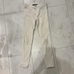 Hollister デニム　ジーンズ　ホワイト　白　スキニー　ストレッチ　ハイのサムネイル
