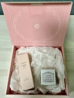 JILLSTUARTギフトボックス　リップブロッサムグロウ、クレンジングバーム