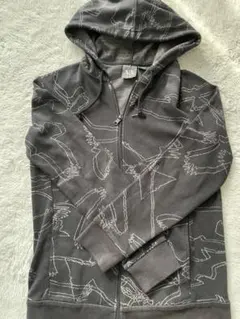 アルマーニ パーカー