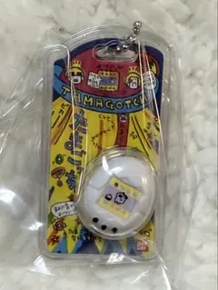 バンダイ　たまごっち　おかしなたまごボーロっち 初代たまごっち　白