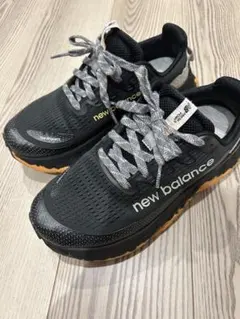 ニューバランスFresh Foam X More Trail ランニングシューズ