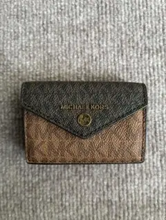 マイケルコース　三つ折り財布