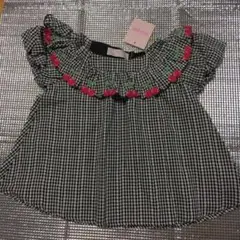メゾピアノ　タグ付き新品、未使用黒いチェック　さくらんぼ半袖Tシャツ（110）