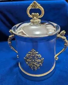 Item thumbnail for item 18275467-9a3b-4d5e-b52a-0be9bb5cac46