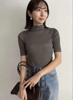【美品】アニュアンス　シアーラメリブニットトップス　CHARCOAL