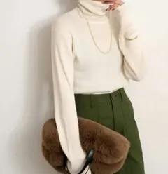 未使用タグ付き・スイスオーガニックコットンタートルネックプルオーバー2025aw