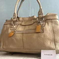 【大人気】 コーチ プリーテッド ハンドバッグ チャーム ペブルドレザー