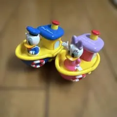 ディズニーリゾート ボート型カプセルトイ