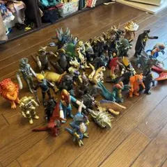 ア*ビ様 ウルトラマンシリーズ 怪獣フィギュア 50体