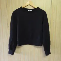 UNIQLO ブラック クルーネック スウェット