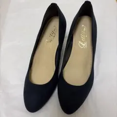 ✴︎美品✴︎BettyClubのパンプス21.5cmのサムネイル