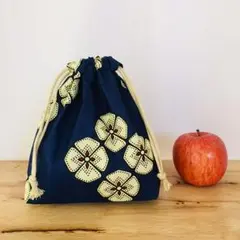 あると便利な巾着袋☁︎マチ&裏地付き！☁︎アフリカン/レトロな花柄/アイボリー