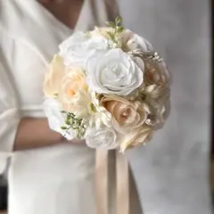 白ガーベラ×サーモンピンクラウンドブーケ☆ブートニア