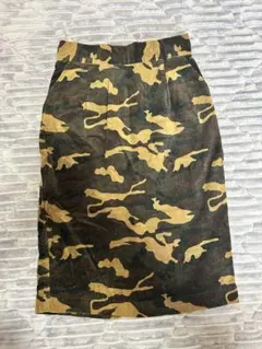 w closet 迷彩柄スカート