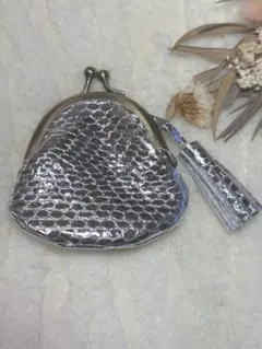 Item thumbnail for item 9bf6f0c4-c46f-49bf-a2d6-92682cf98963